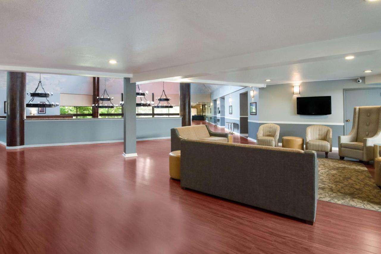 Surestay Plus Hotel By Best Western Reno Airport Exterior photo