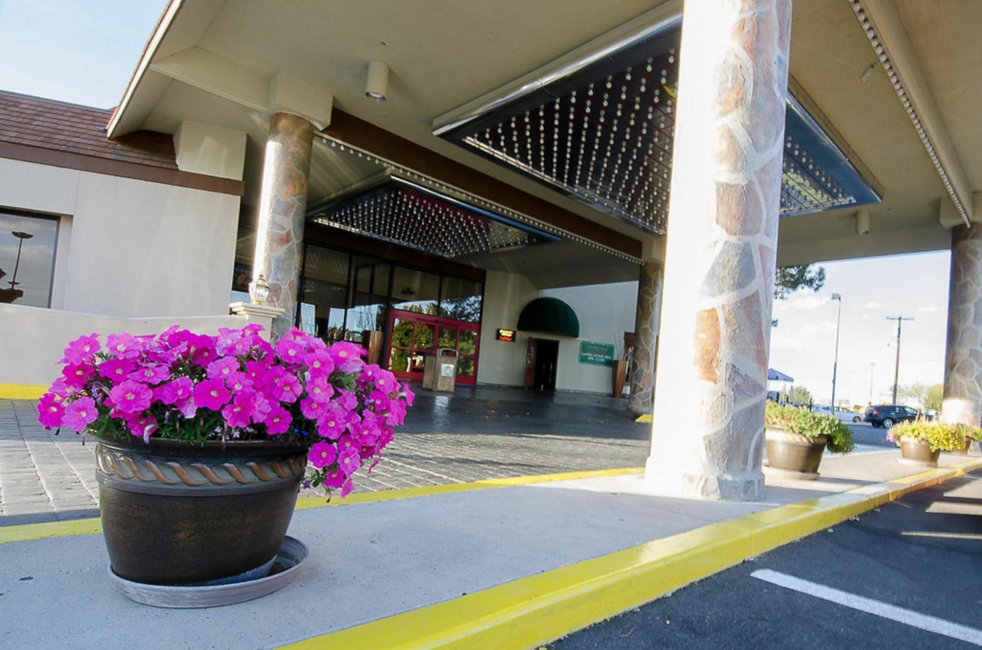 Surestay Plus Hotel By Best Western Reno Airport Exterior photo